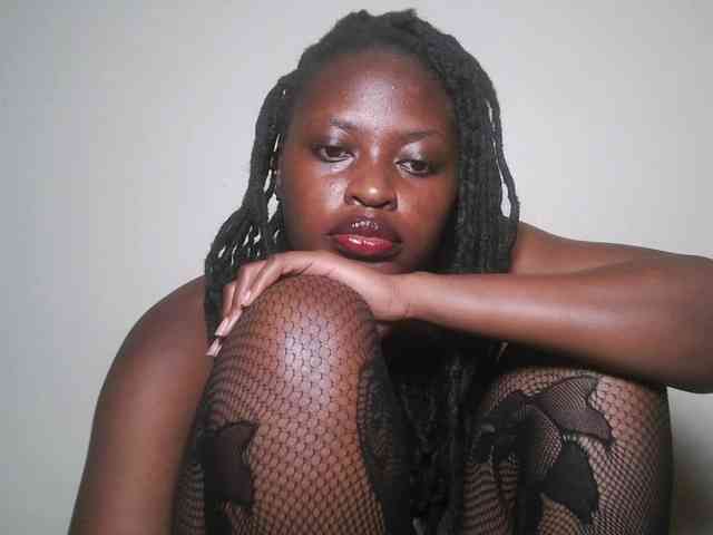 DaisyafterDark_ webcam