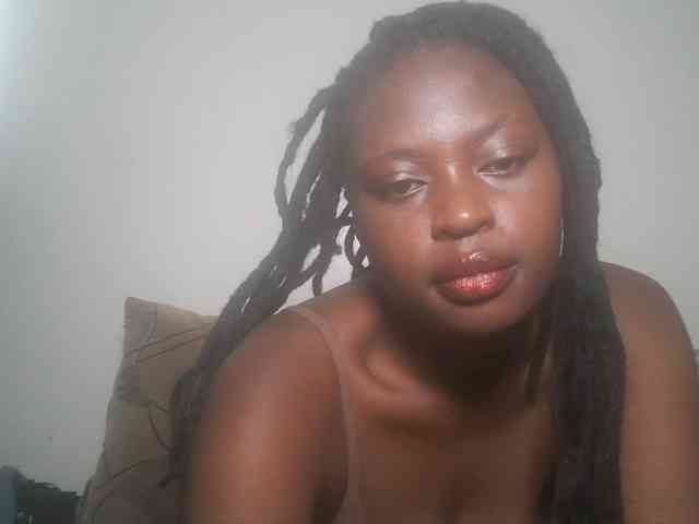 DaisyafterDark_ webcam