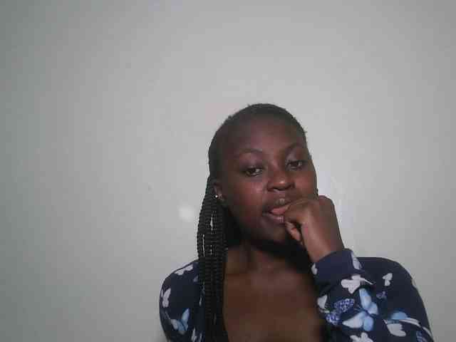 DaisyafterDark_ webcam