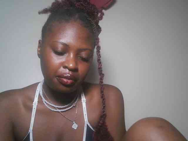 DaisyafterDark_ webcam
