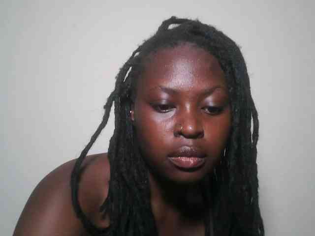 DaisyafterDark_ webcam