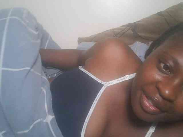 DaisyafterDark_ webcam