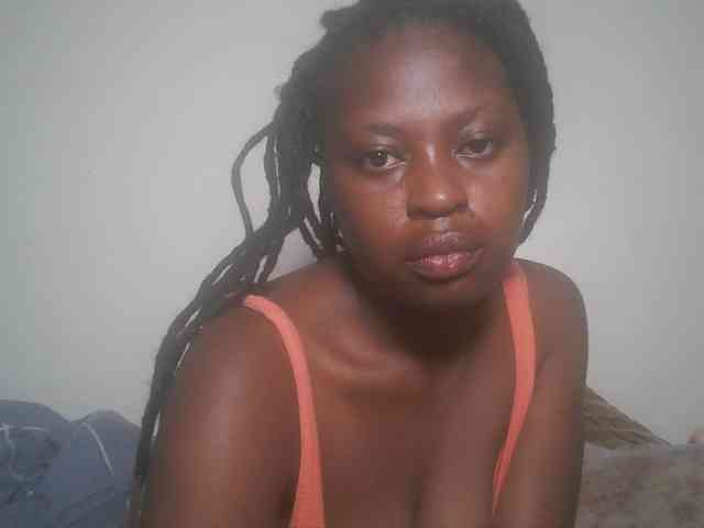 DaisyafterDark_ webcam