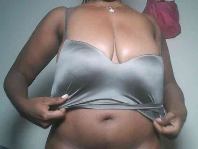DaisyafterDark_ webcam