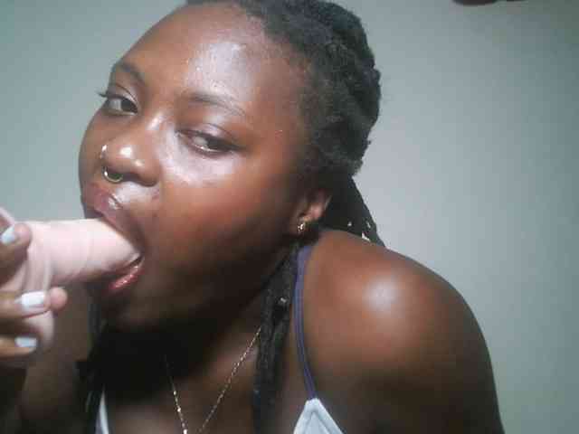 DaisyafterDark_ webcam