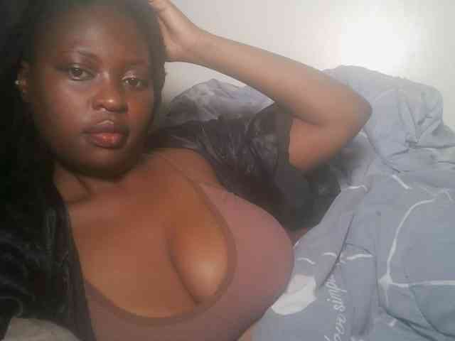 DaisyafterDark_ webcam