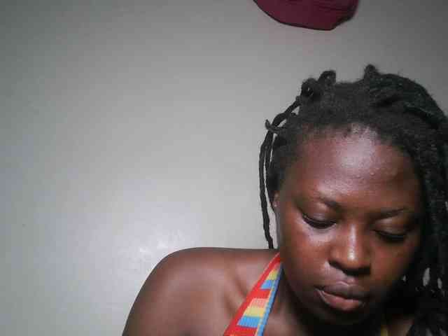 DaisyafterDark_ webcam
