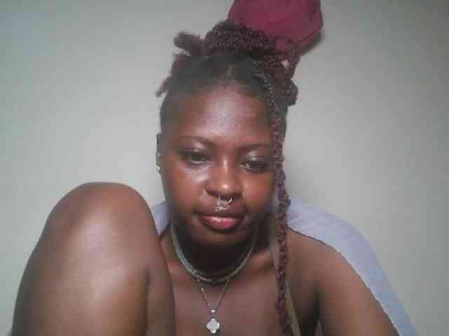 DaisyafterDark_ webcam