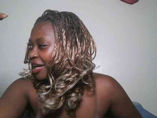 DaisyafterDark_ webcam