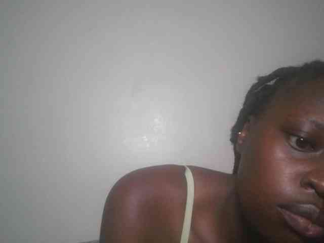DaisyafterDark_ webcam