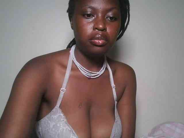 DaisyafterDark_ webcam