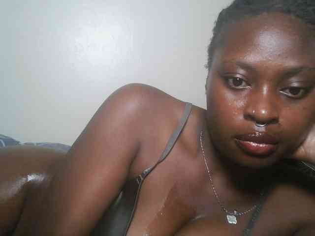 DaisyafterDark_ webcam