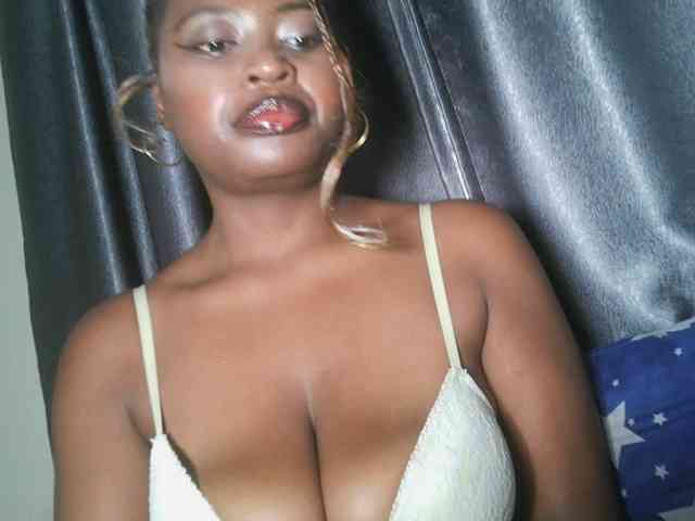 DaisyafterDark_ webcam