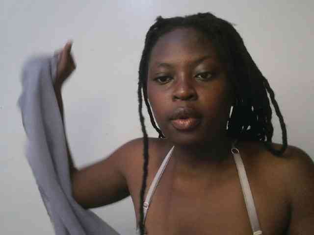 DaisyafterDark_ webcam