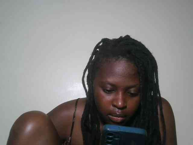 DaisyafterDark_ webcam