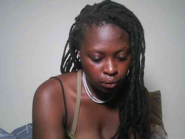 DaisyafterDark_ webcam