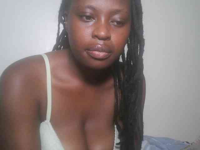 DaisyafterDark_ webcam