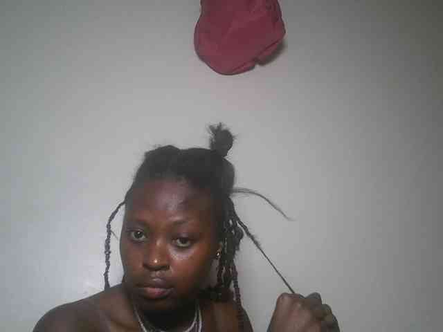 DaisyafterDark_ webcam