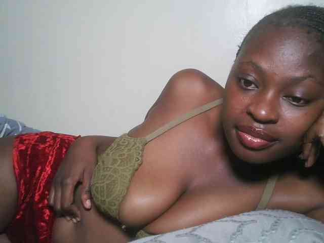 DaisyafterDark_ webcam