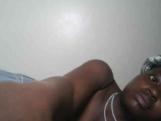 DaisyafterDark_ webcam