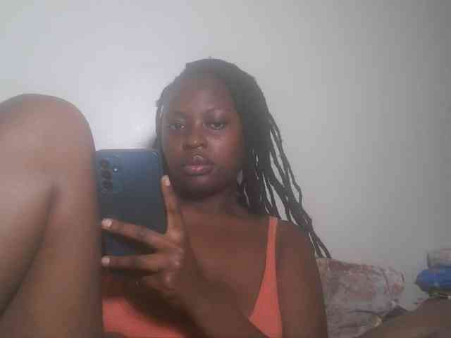 DaisyafterDark_ webcam