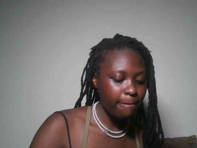 DaisyafterDark_ webcam