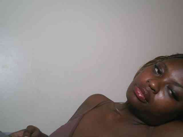 DaisyafterDark_ webcam