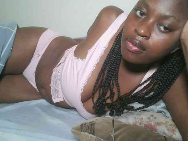 DaisyafterDark_ webcam