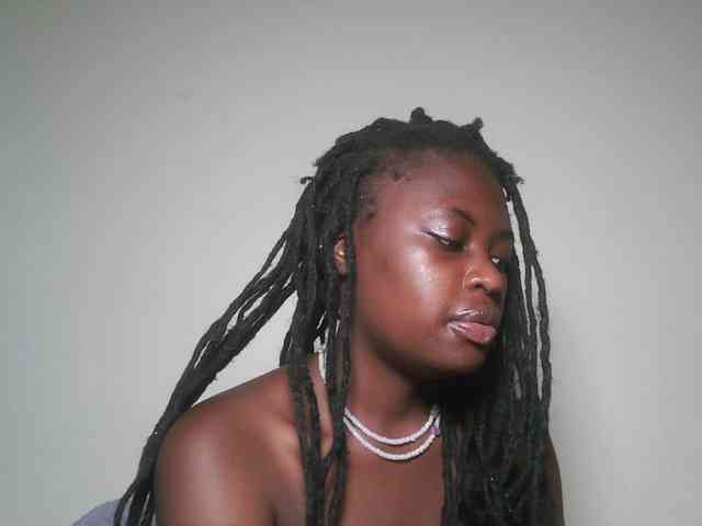 DaisyafterDark_ webcam