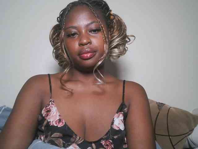 DaisyafterDark_ webcam