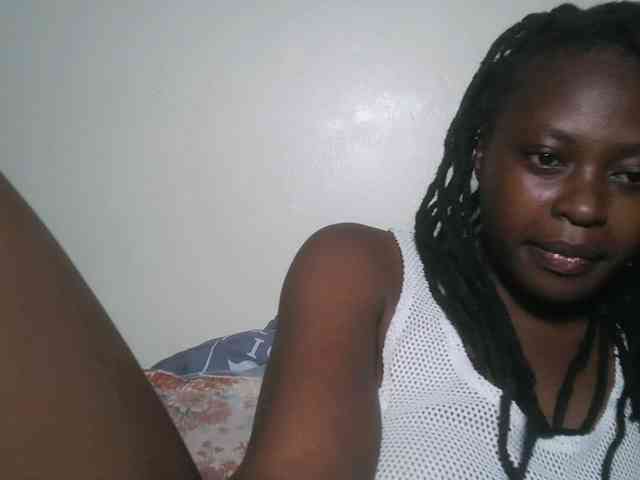 DaisyafterDark_ webcam