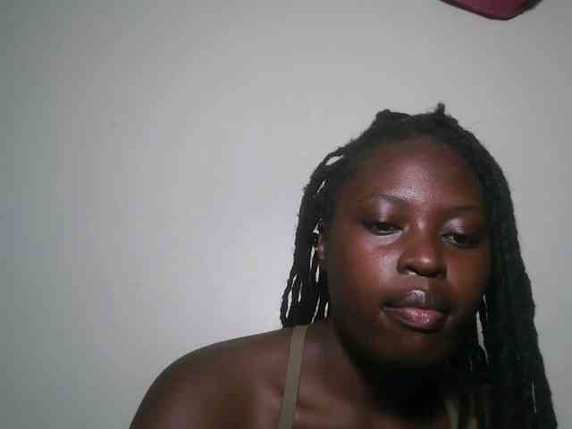 DaisyafterDark_ webcam