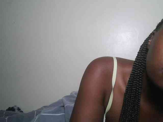 DaisyafterDark_ webcam