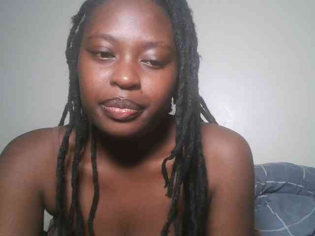 DaisyafterDark_ webcam
