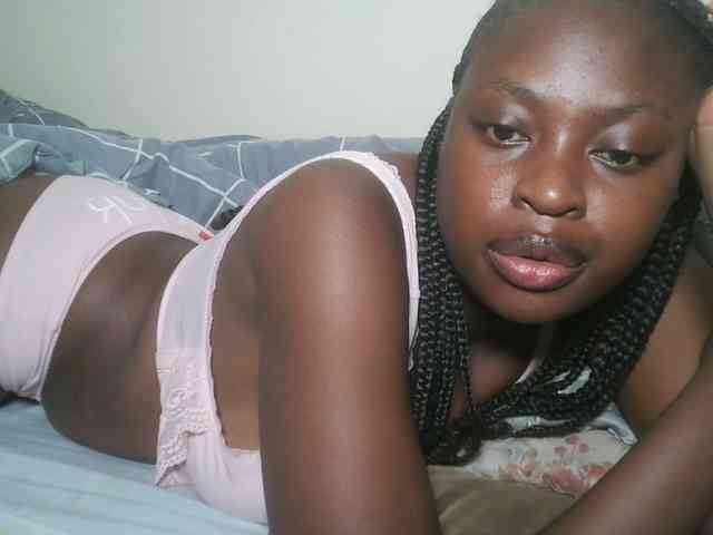 DaisyafterDark_ webcam