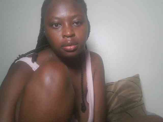 DaisyafterDark_ webcam
