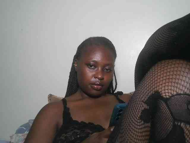 DaisyafterDark_ webcam