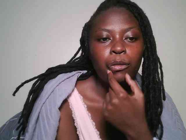 DaisyafterDark_ webcam