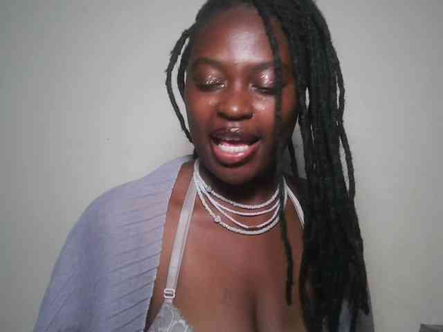 DaisyafterDark_ webcam
