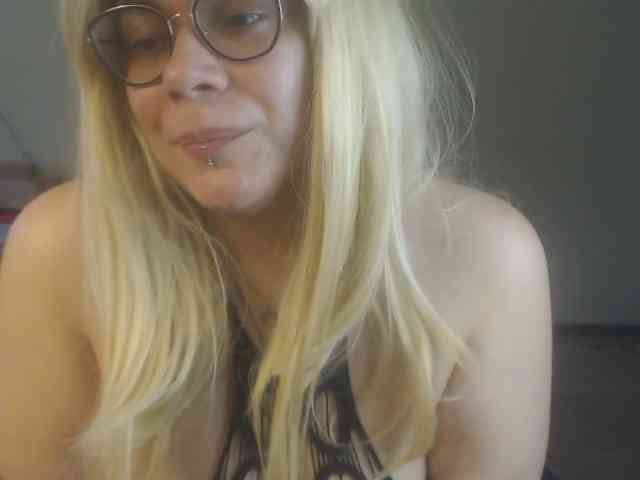 NatHoneyX webcam