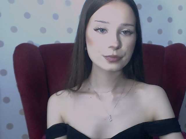 EmilyHoney live cam on BongaCams
