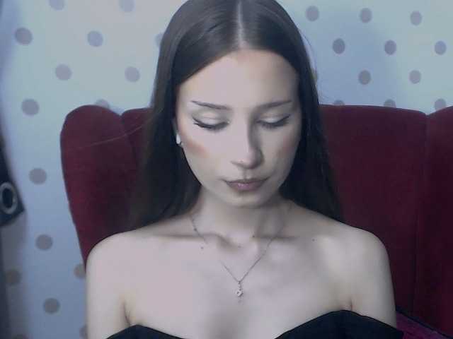 EmilyHoney live cam on BongaCams