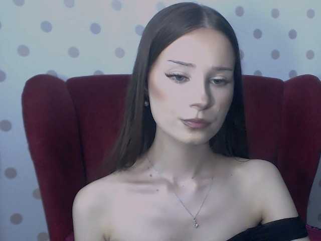 EmilyHoney live cam on BongaCams