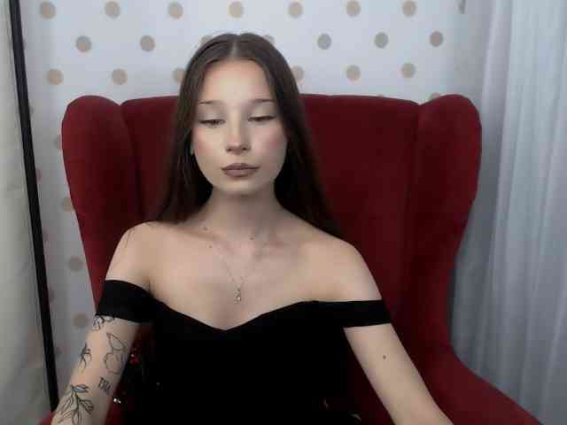 EmilyHoney webcam