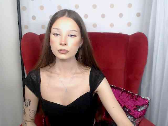EmilyHoney webcam