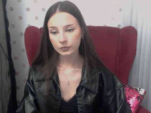 EmilyHoney webcam