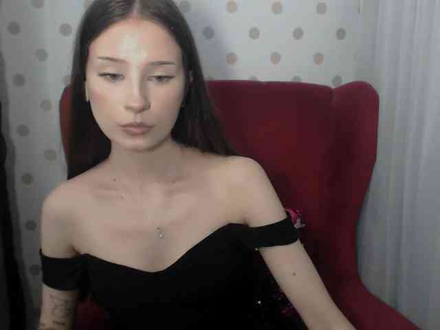 EmilyHoney webcam