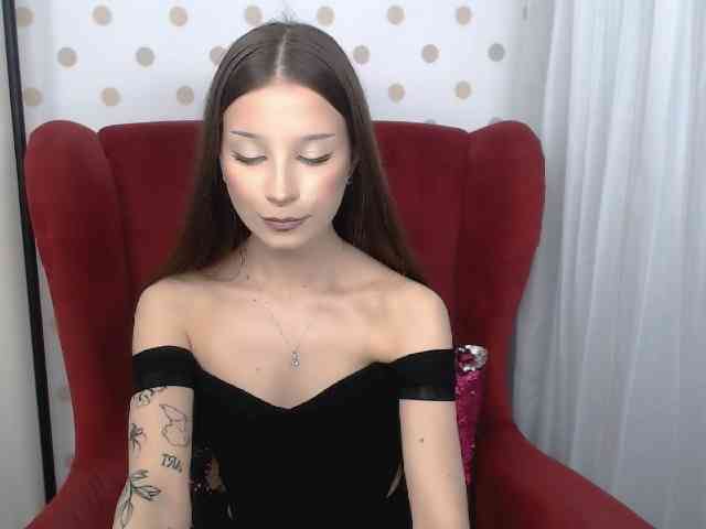 EmilyHoney webcam