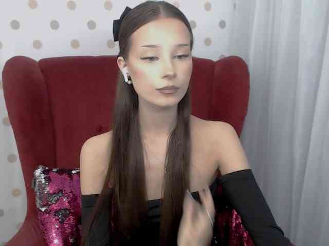 EmilyHoney webcam