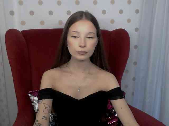 EmilyHoney webcam